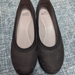 Dansko slip-on black suede flats